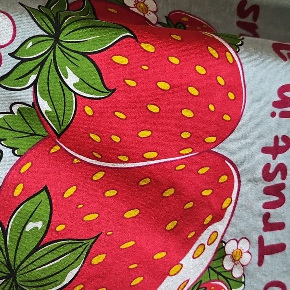 District Heather Mint Green Graphic Print Tee NWOT - Picture 7 of 15